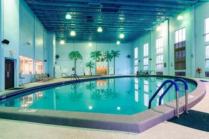 inside pool kp clunhouse images