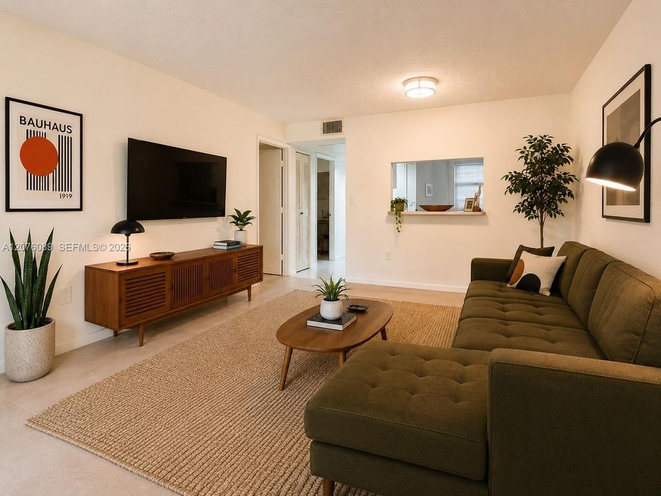 For Sale: $185,000 (2 beds, 1 baths, 936 Square Feet)