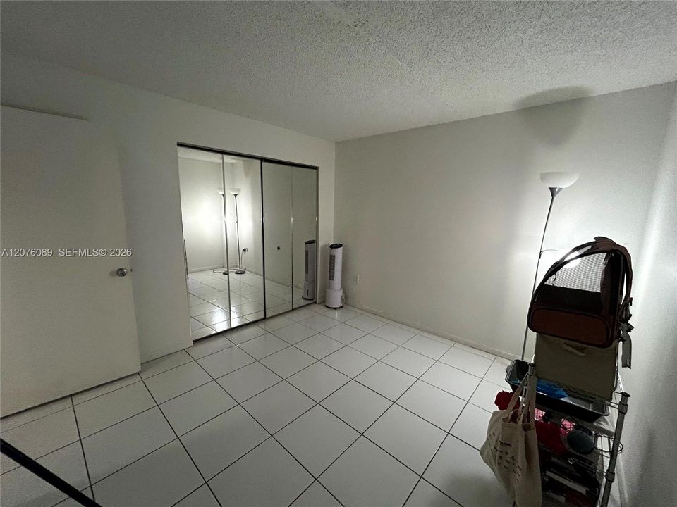 For Sale: $185,000 (2 beds, 1 baths, 936 Square Feet)