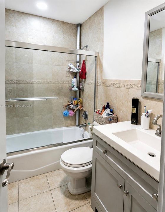 В аренду: $3,850 (3 спален, 2 ванн, 1191 Квадратных фут)