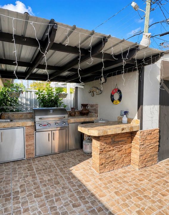 В аренду: $3,850 (3 спален, 2 ванн, 1191 Квадратных фут)