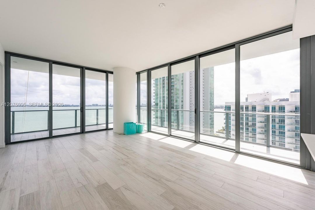 For Sale: $1,895,000 (4 beds, 4 baths, 1871 Square Feet)