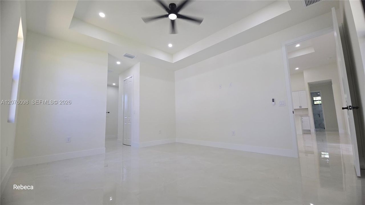 На продажу: $364,900 (4 спален, 2 ванн, 0 Квадратных фут)