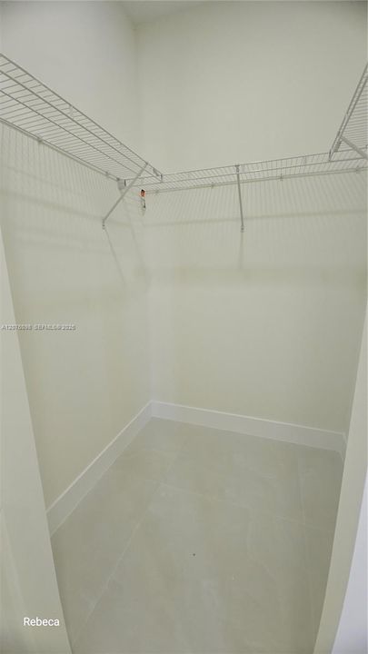 На продажу: $364,900 (4 спален, 2 ванн, 0 Квадратных фут)