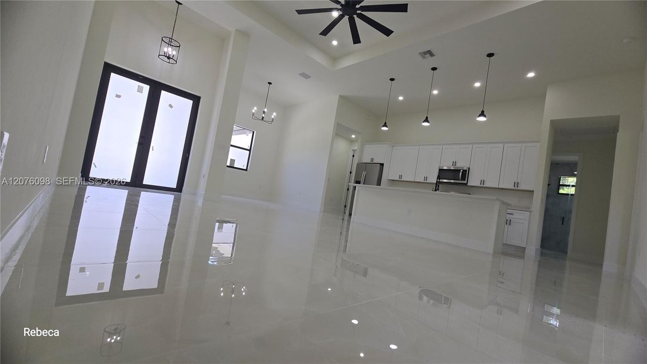 На продажу: $364,900 (4 спален, 2 ванн, 0 Квадратных фут)