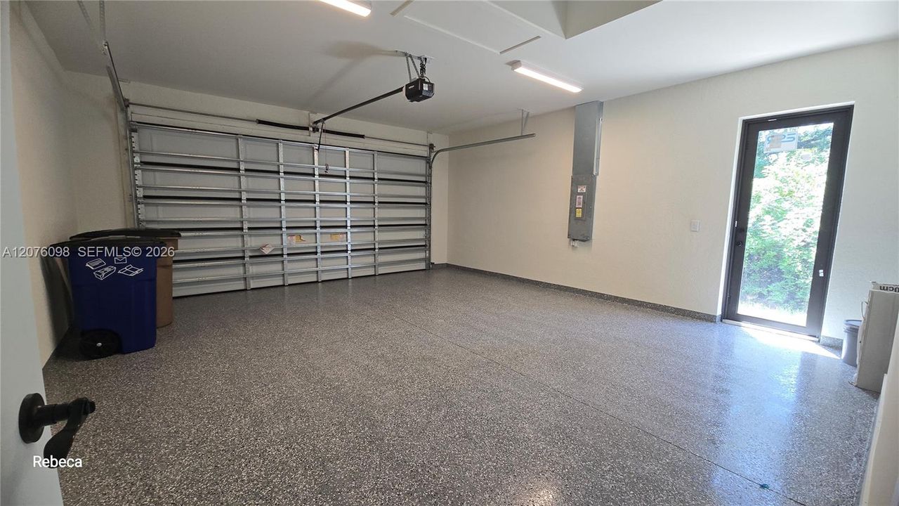 На продажу: $364,900 (4 спален, 2 ванн, 0 Квадратных фут)