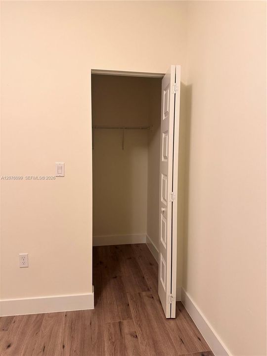 Walk-in Closet