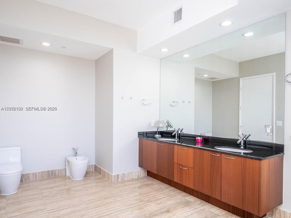 For Sale: $1,975,777 (3 beds, 3 baths, 2327 Square Feet)
