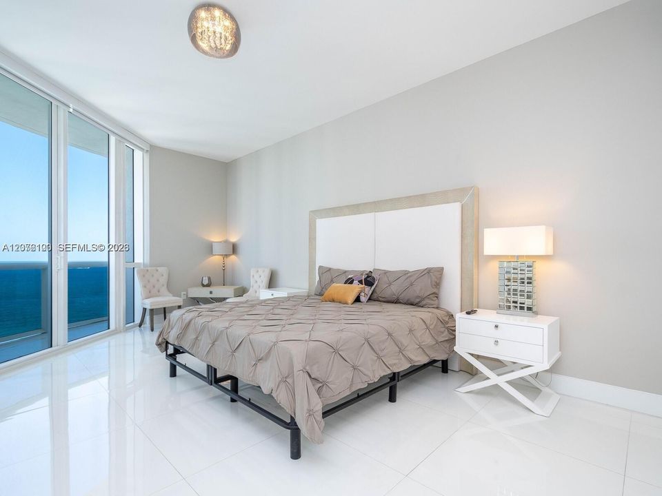 For Sale: $1,975,777 (3 beds, 3 baths, 2327 Square Feet)