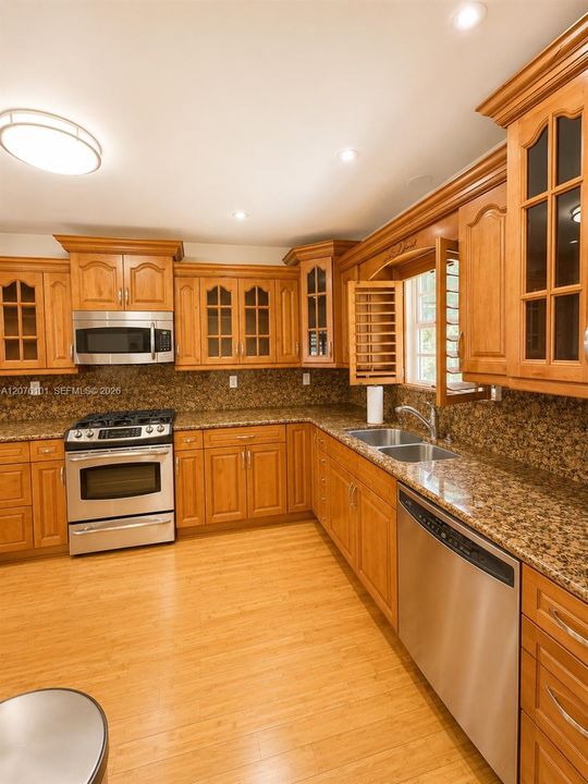 В аренду: $5,950 (3 спален, 2 ванн, 1579 Квадратных фут)