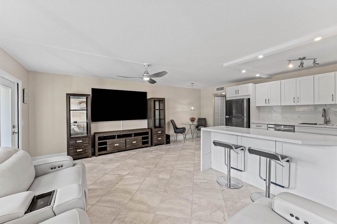 011-1015BerkshireA-DeerfieldBeach-FL-334