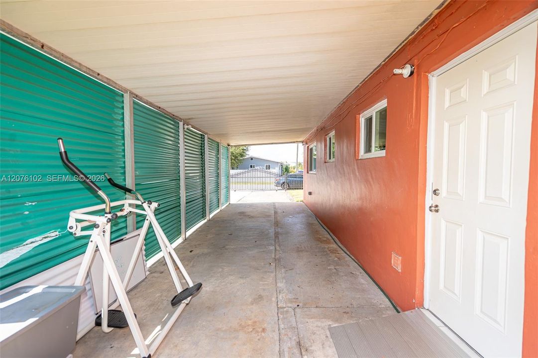 For Sale: $535,000 (3 beds, 2 baths, 1562 Square Feet)