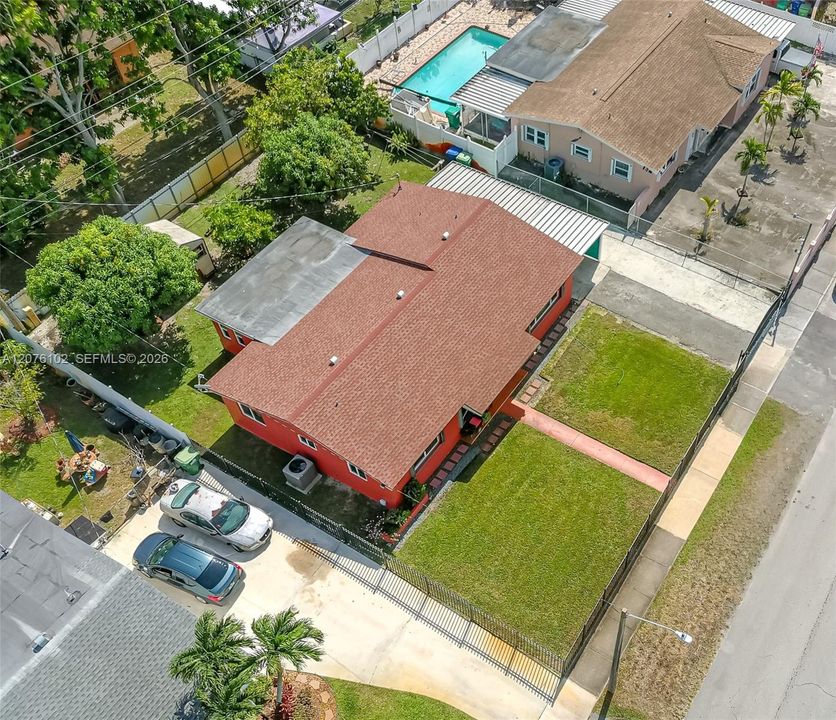 For Sale: $535,000 (3 beds, 2 baths, 1562 Square Feet)