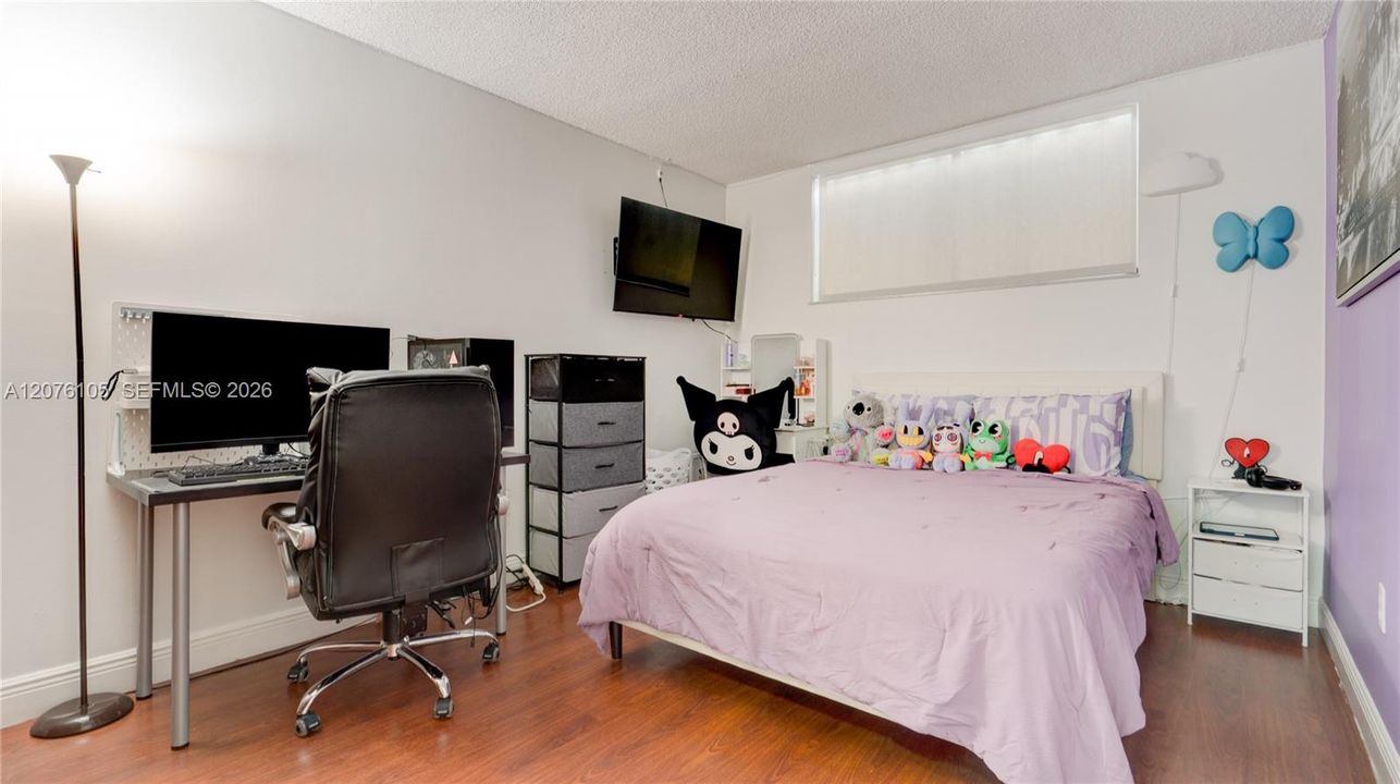 For Rent: $2,200 (2 beds, 2 baths, 840 Square Feet)