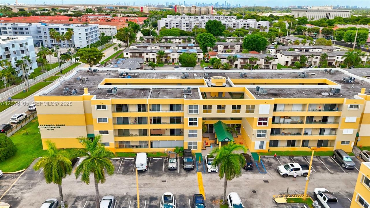 For Rent: $2,200 (2 beds, 2 baths, 840 Square Feet)