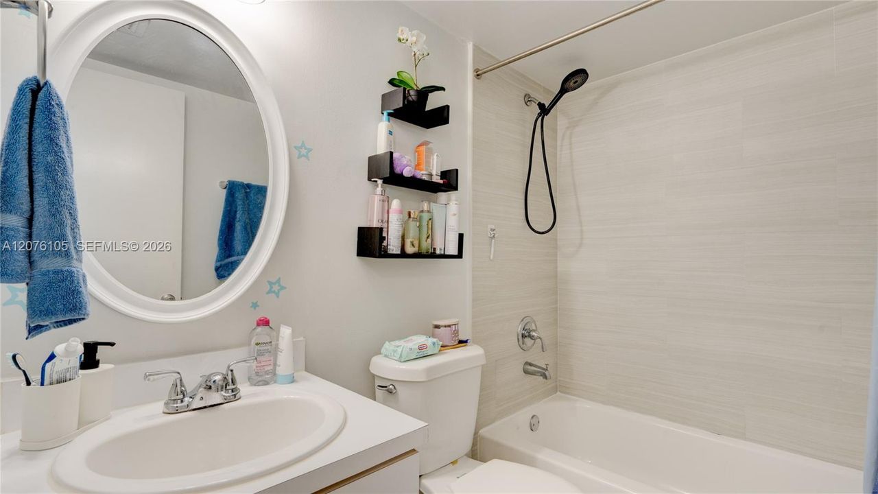 For Rent: $2,200 (2 beds, 2 baths, 840 Square Feet)