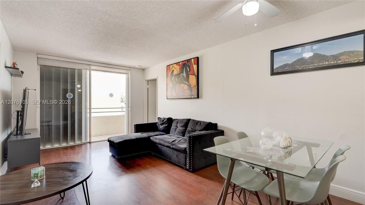 For Rent: $2,200 (2 beds, 2 baths, 840 Square Feet)
