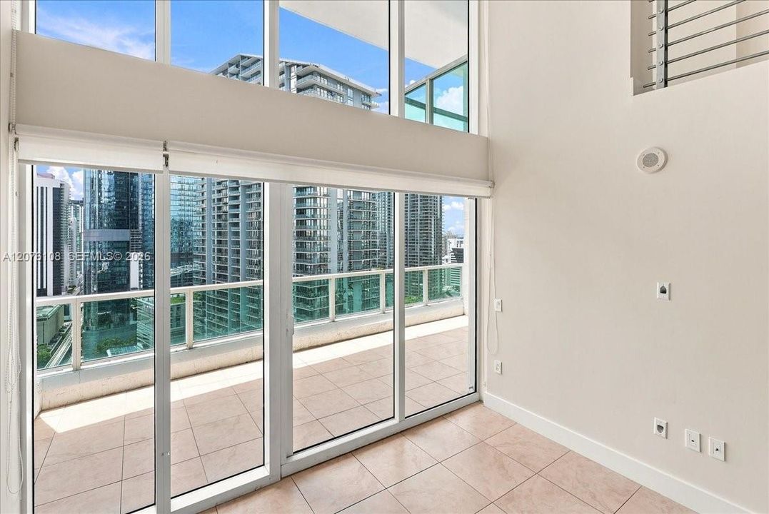 For Rent: $4,700 (2 beds, 2 baths, 1402 Square Feet)