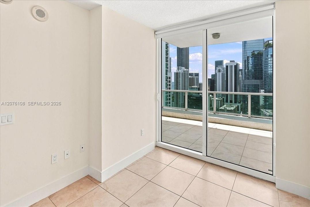 For Rent: $4,700 (2 beds, 2 baths, 1402 Square Feet)