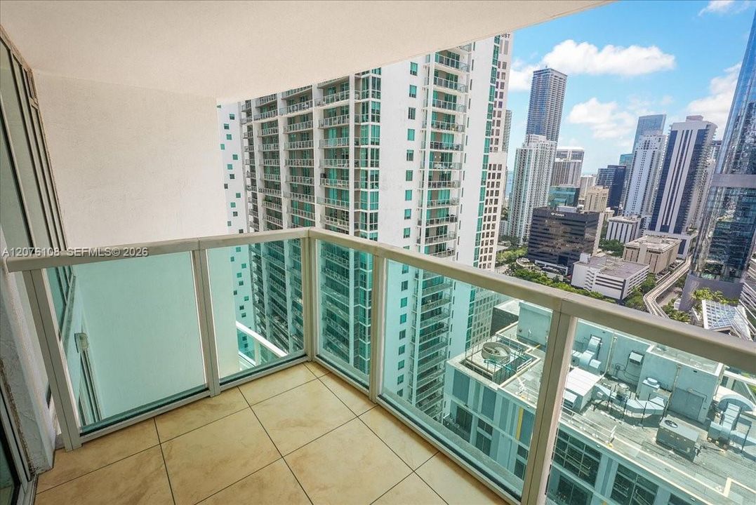 For Rent: $4,700 (2 beds, 2 baths, 1402 Square Feet)