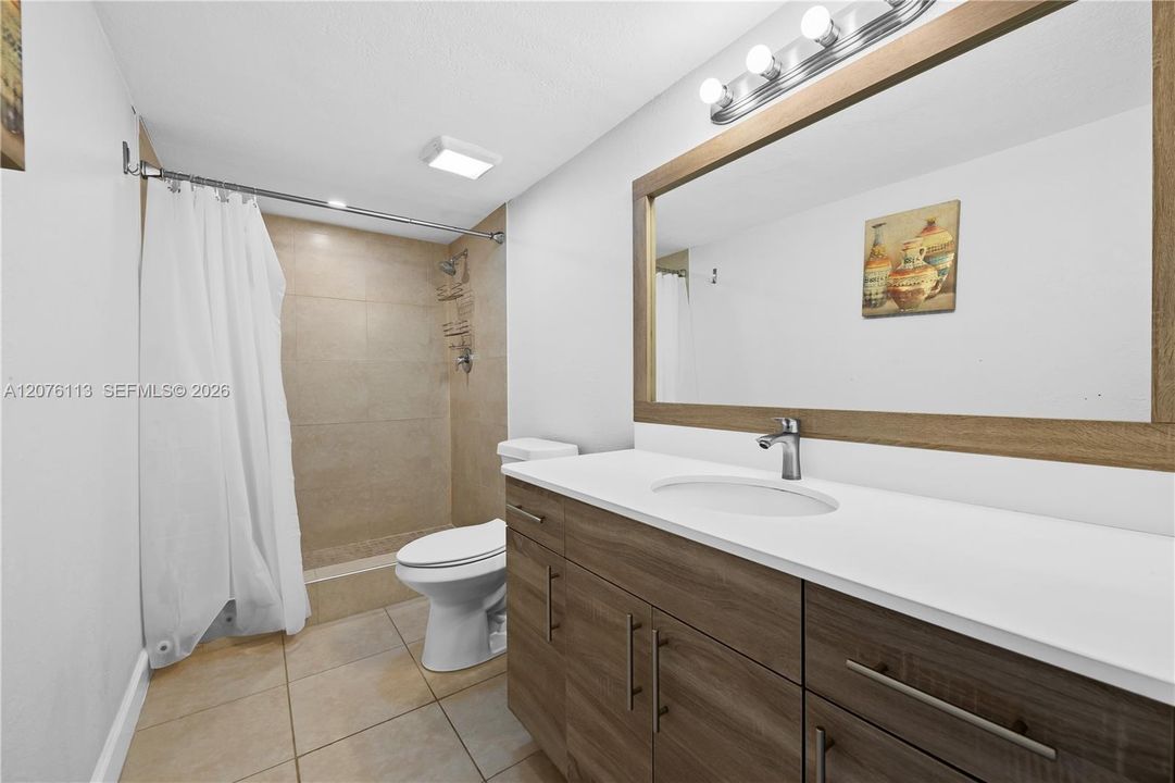 En Venta: $210,000 (2 camas, 2 baños, 980 Pies cuadrados)