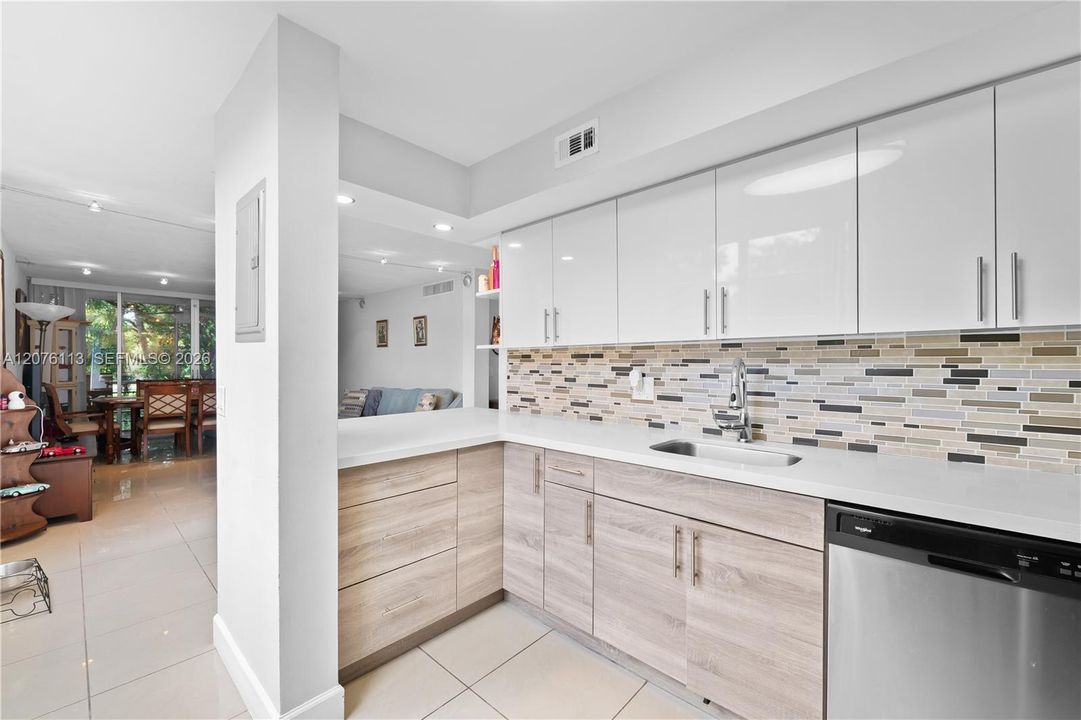 En Venta: $210,000 (2 camas, 2 baños, 980 Pies cuadrados)