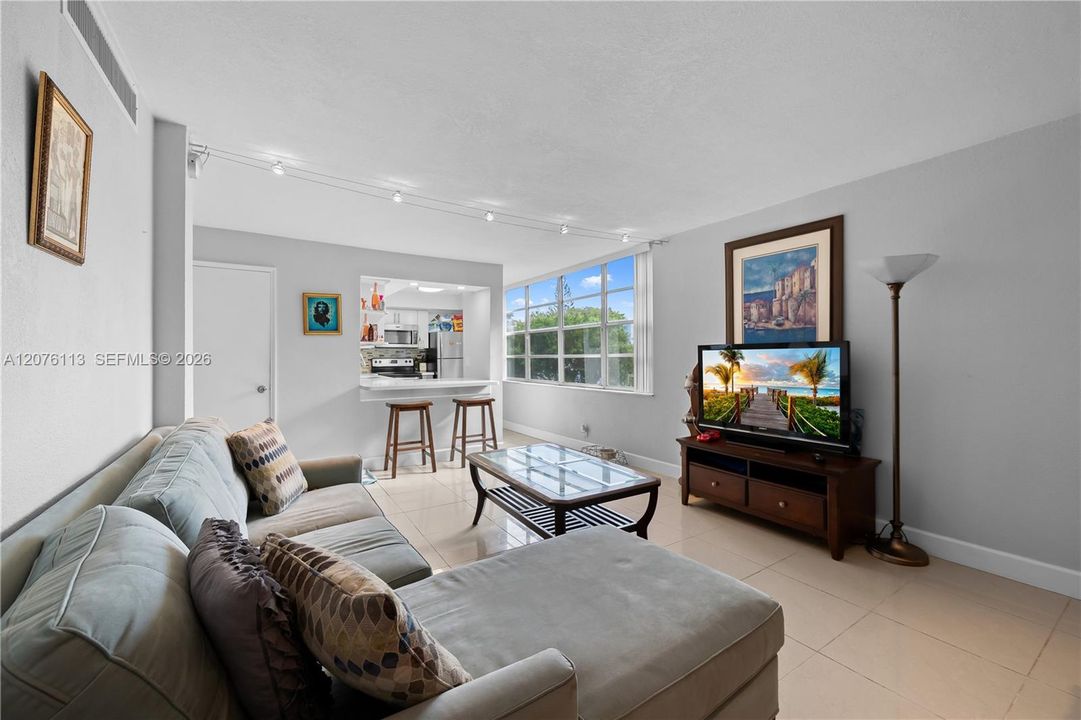 En Venta: $210,000 (2 camas, 2 baños, 980 Pies cuadrados)