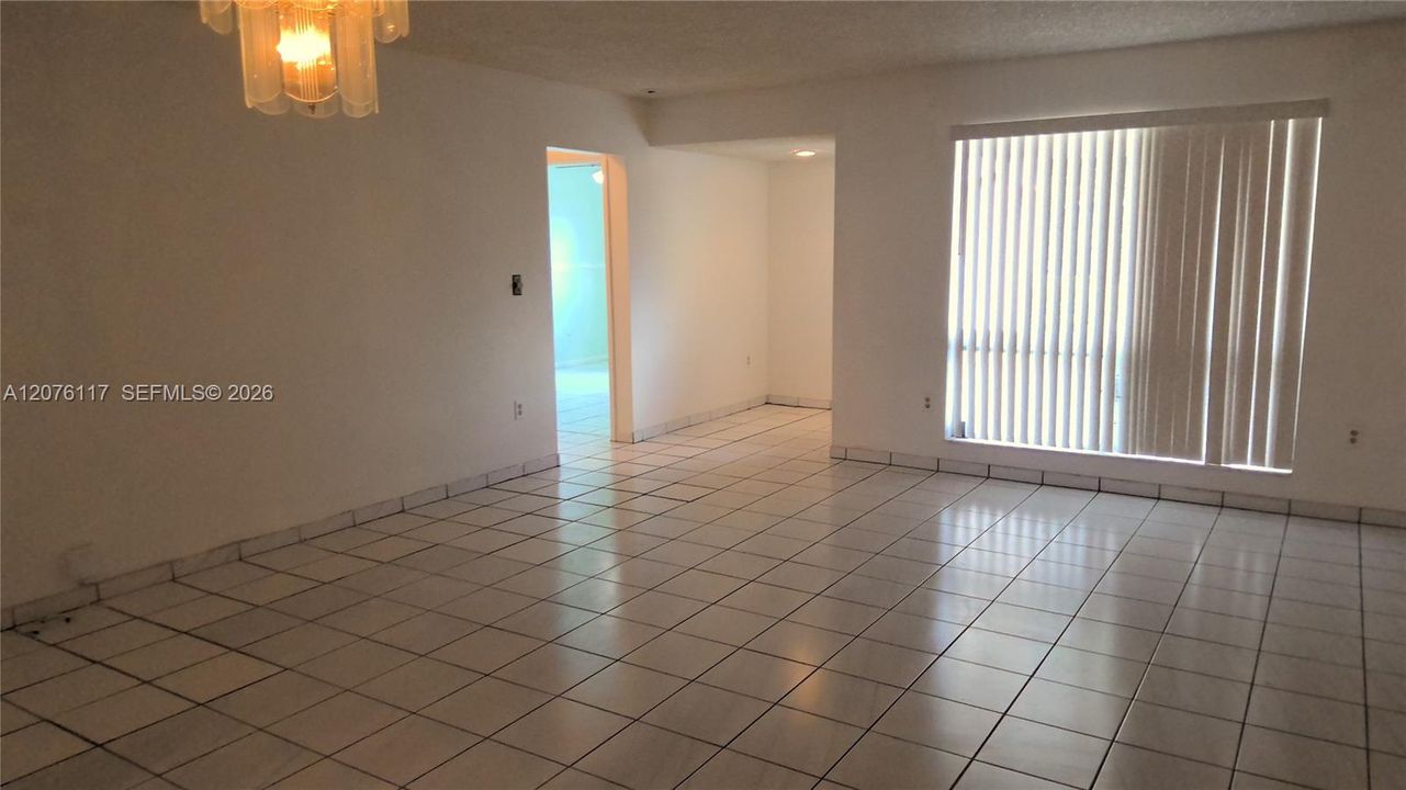 En Renta: $2,875 (3 camas, 2 baños, 2295 Pies cuadrados)