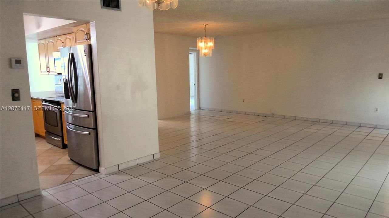 En Renta: $2,875 (3 camas, 2 baños, 2295 Pies cuadrados)