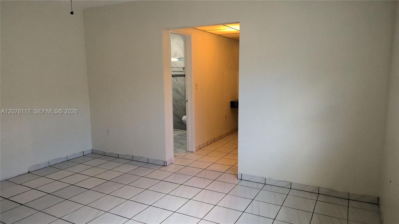 En Renta: $2,875 (3 camas, 2 baños, 2295 Pies cuadrados)