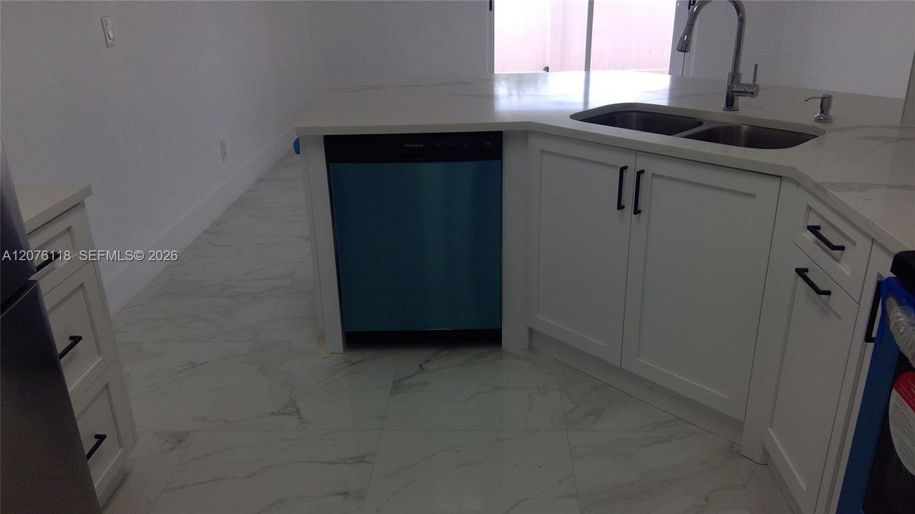 В аренду: $2,800 (3 спален, 2 ванн, 1547 Квадратных фут)