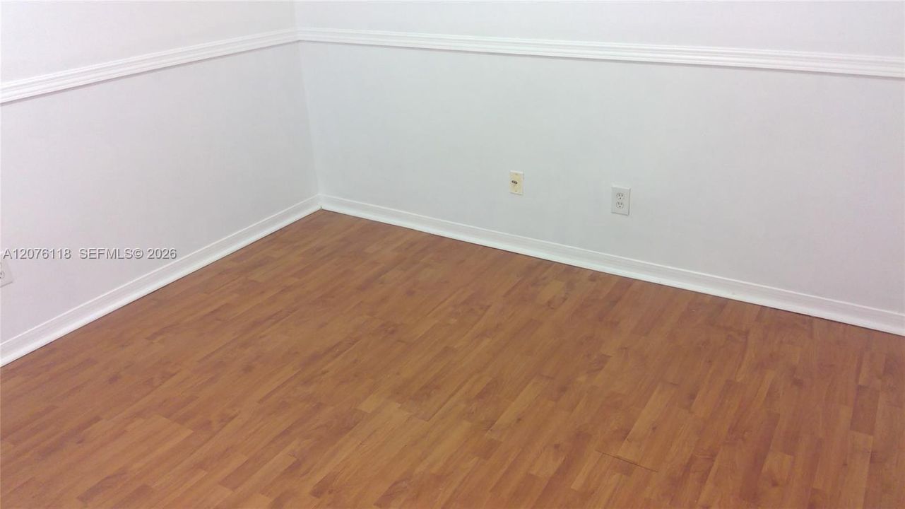 В аренду: $2,800 (3 спален, 2 ванн, 1547 Квадратных фут)