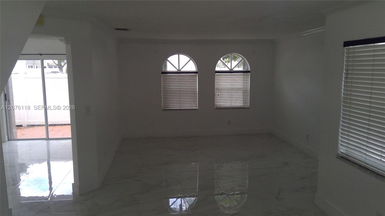 В аренду: $2,800 (3 спален, 2 ванн, 1547 Квадратных фут)