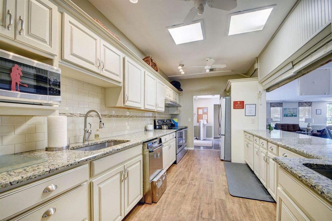 45-web-or-mls-Pointe Overlook (6)
