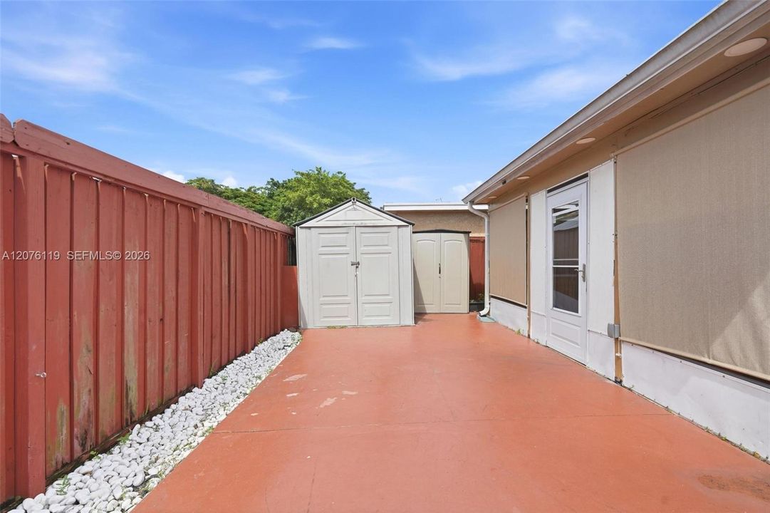For Sale: $489,000 (3 beds, 2 baths, 1116 Square Feet)