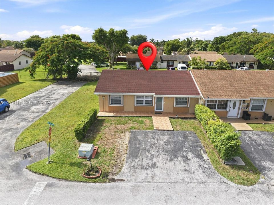 For Sale: $489,000 (3 beds, 2 baths, 1116 Square Feet)