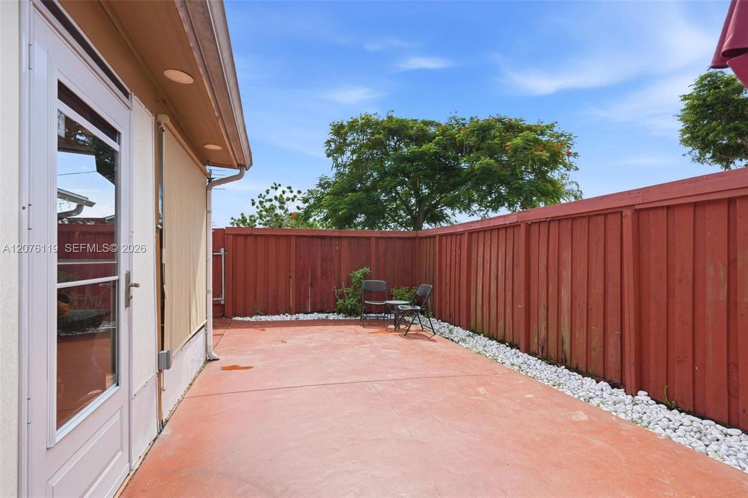 For Sale: $489,000 (3 beds, 2 baths, 1116 Square Feet)