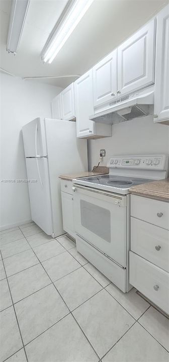 For Rent: $1,850 (2 beds, 2 baths, 970 Square Feet)