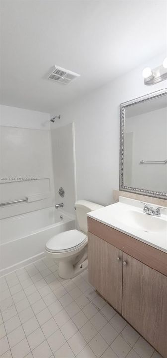 For Rent: $1,850 (2 beds, 2 baths, 970 Square Feet)