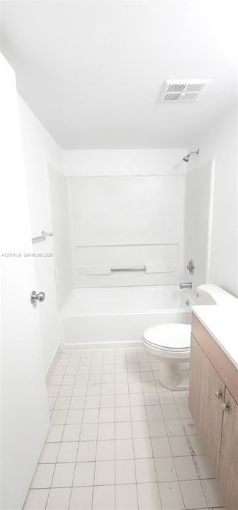 For Rent: $1,850 (2 beds, 2 baths, 970 Square Feet)