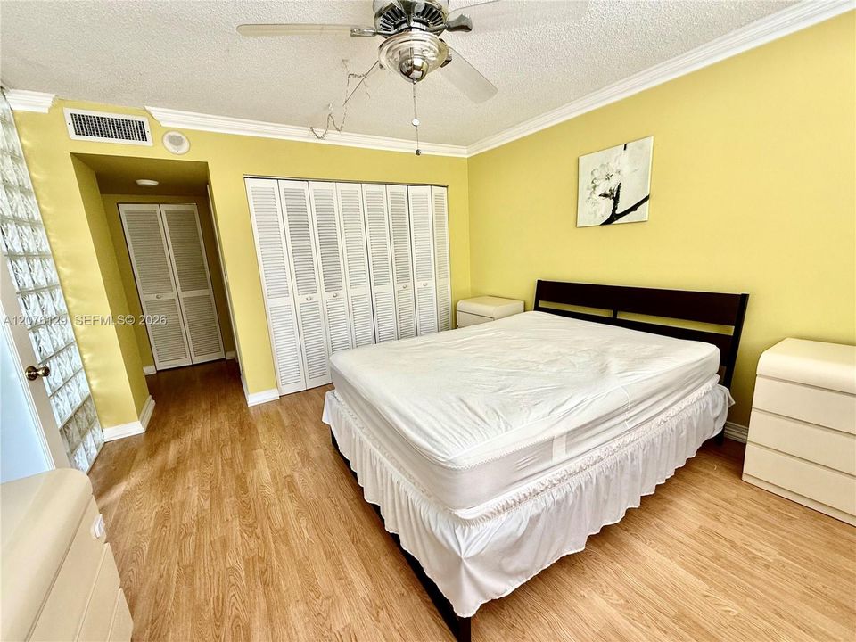 В аренду: $2,200 (2 спален, 2 ванн, 1100 Квадратных фут)
