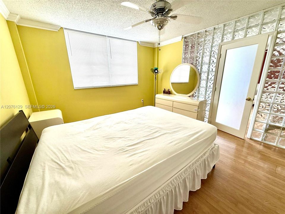 В аренду: $2,200 (2 спален, 2 ванн, 1100 Квадратных фут)