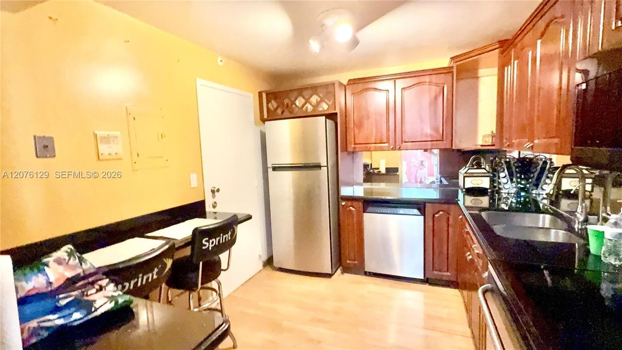 В аренду: $2,200 (2 спален, 2 ванн, 1100 Квадратных фут)