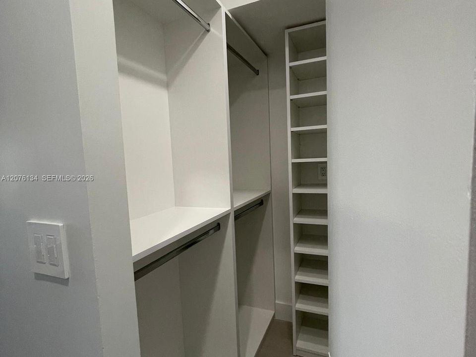 В аренду: $2,000 (1 спален, 1 ванн, 712 Квадратных фут)