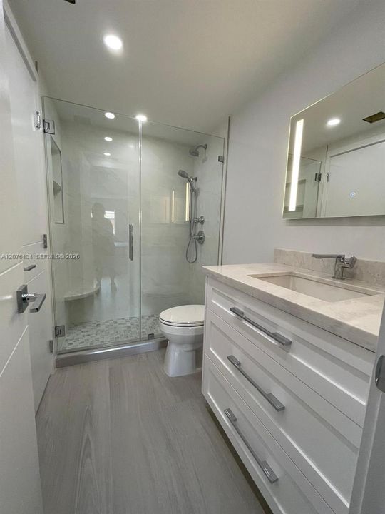 В аренду: $2,000 (1 спален, 1 ванн, 712 Квадратных фут)
