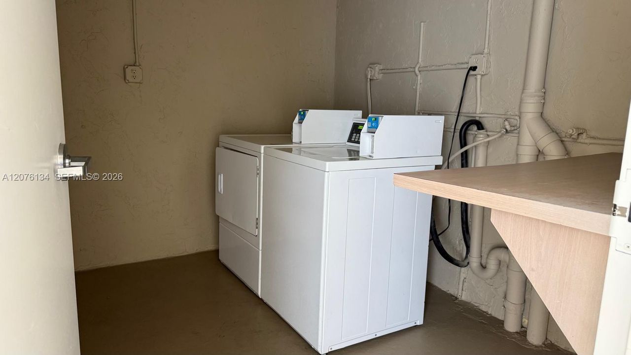 В аренду: $2,000 (1 спален, 1 ванн, 712 Квадратных фут)