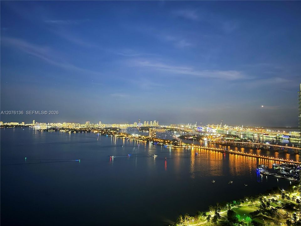 出租: $19,500 (4 贝兹, 4 浴室, 2845 平方英尺)