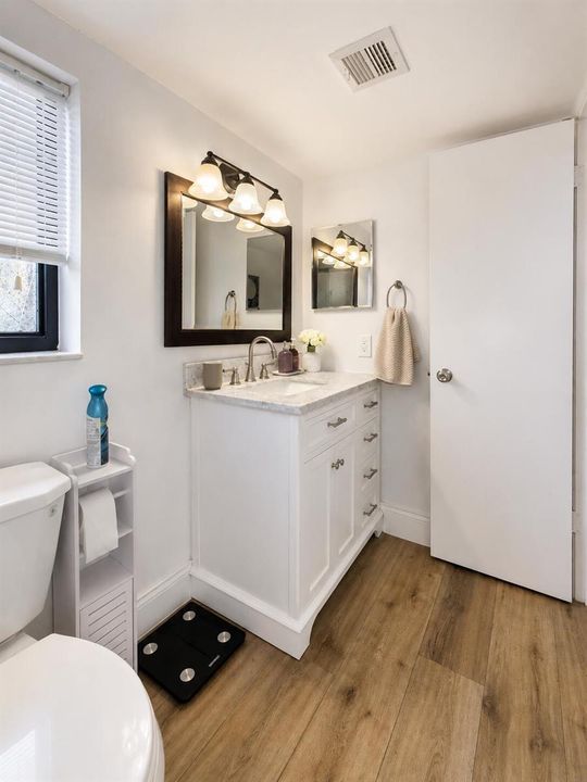 2ND BATHROOM 2