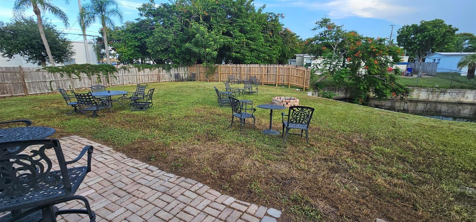 Pic backyard 2 from 5800