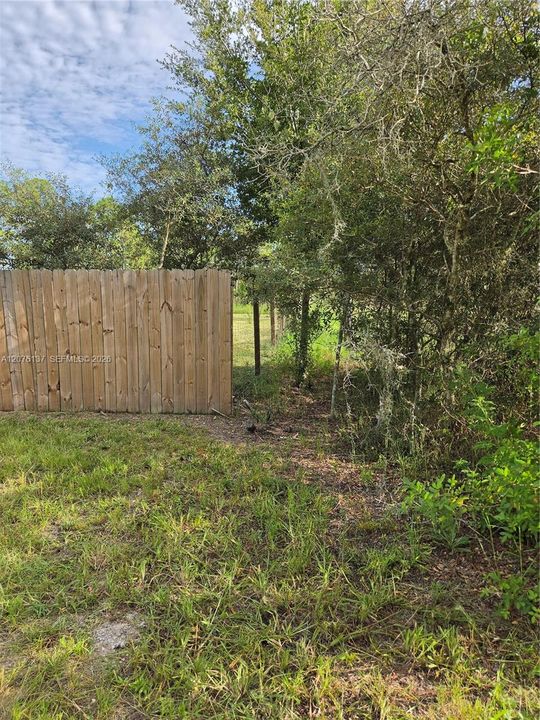 En Venta: $41,999 (0.43 acres)